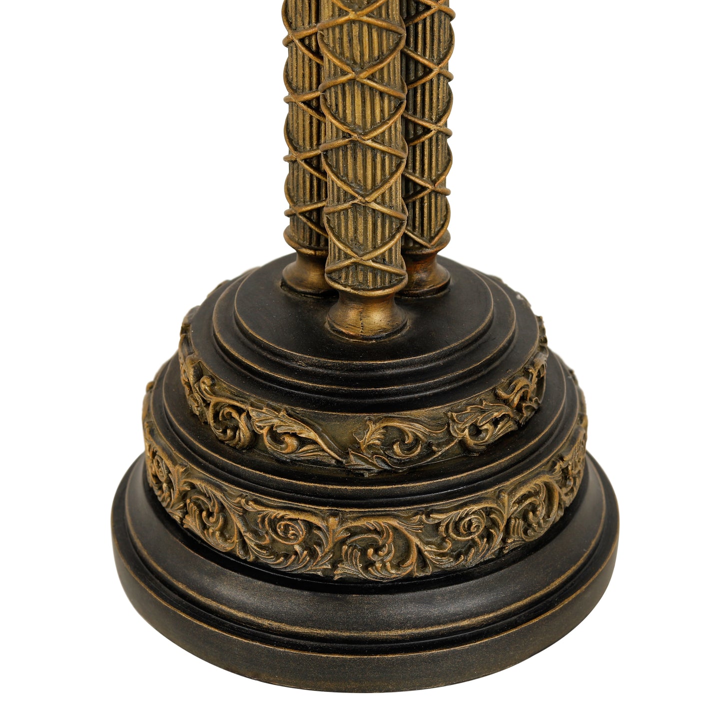 3900- الشمعدانات - 14 قطرًا × 25 ساعة- دوناتيلا/P1019