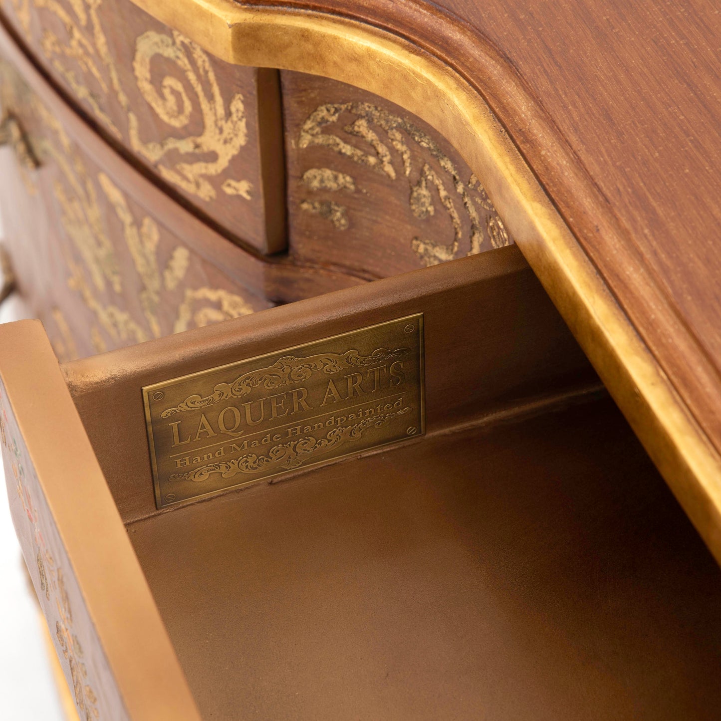 خزانة ملابس مزينة بزهرة الجيرانيوم (مجموعة من 6 قطع)