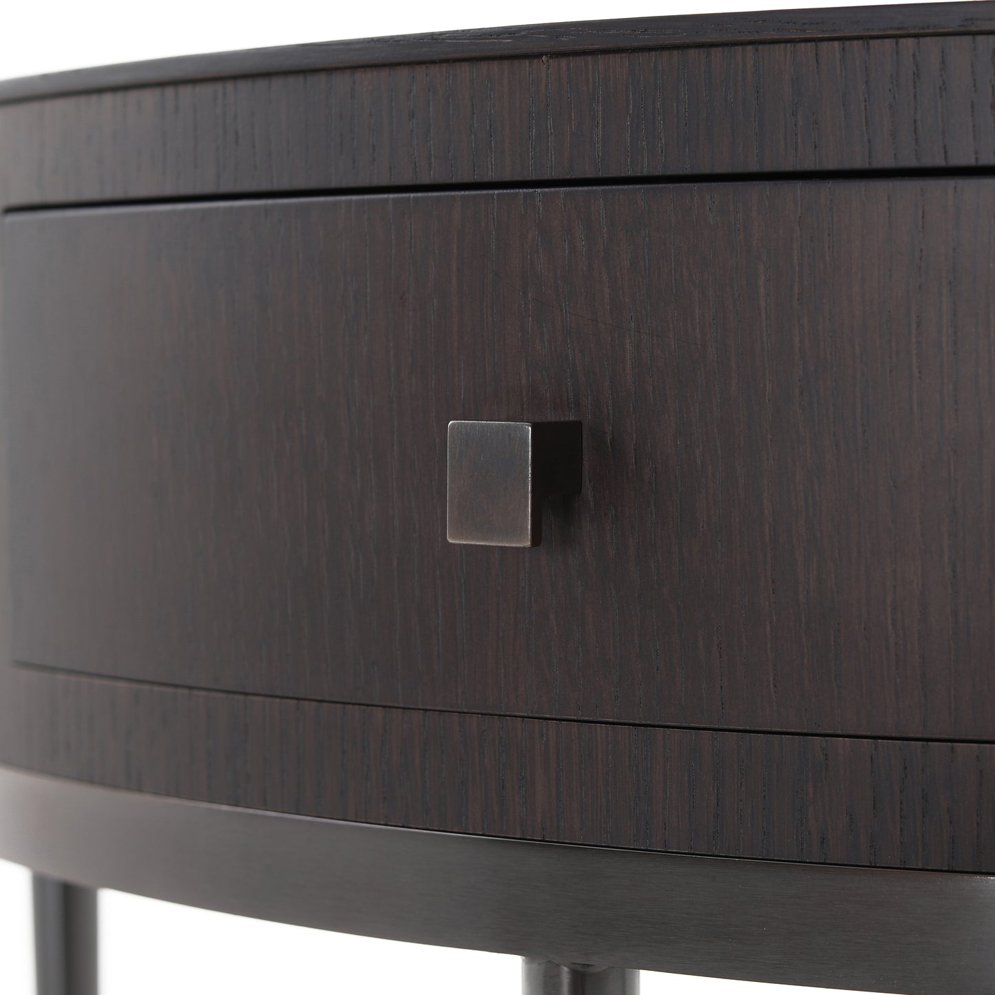 Romy-Oval Small Table | Flexform