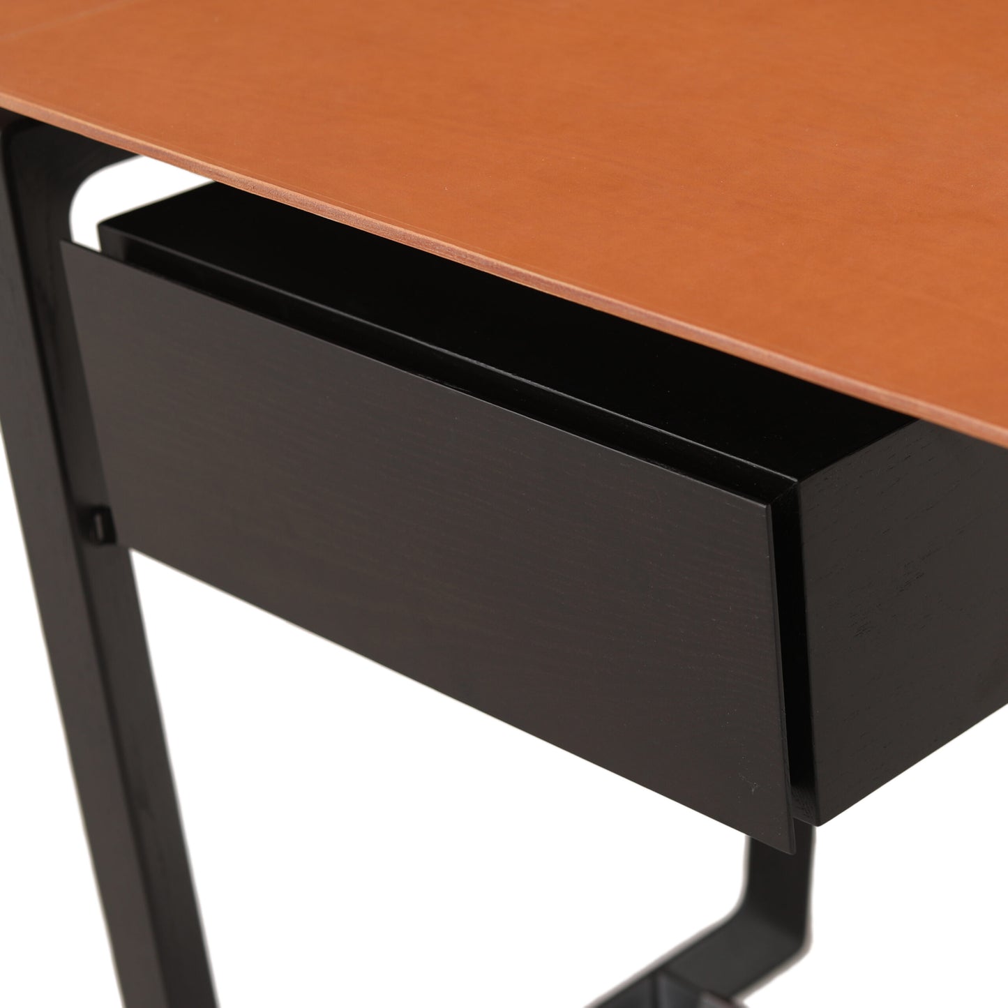 FRED Home Desk & GINGER Swivel Armchair | Poltrona Frau
