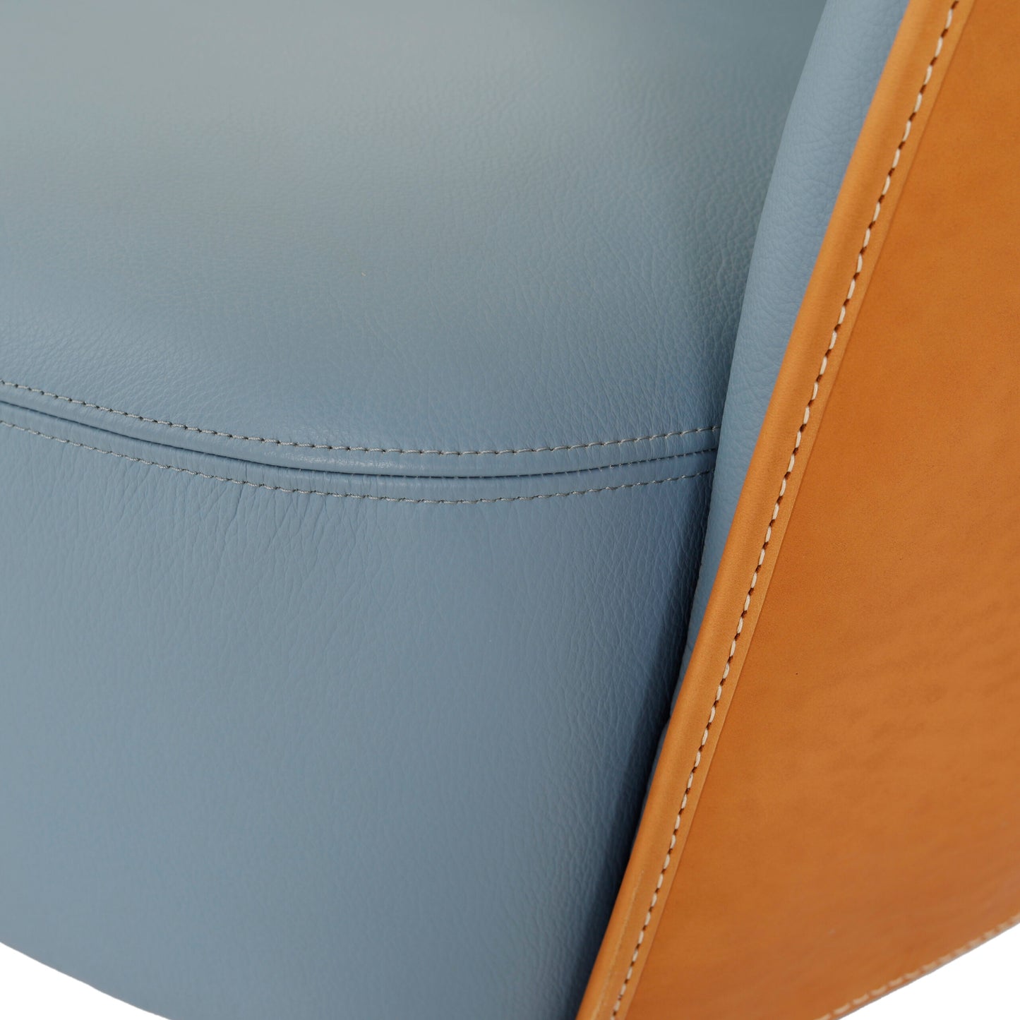 MAMY BLUE CHAIR | Poltrona Frau