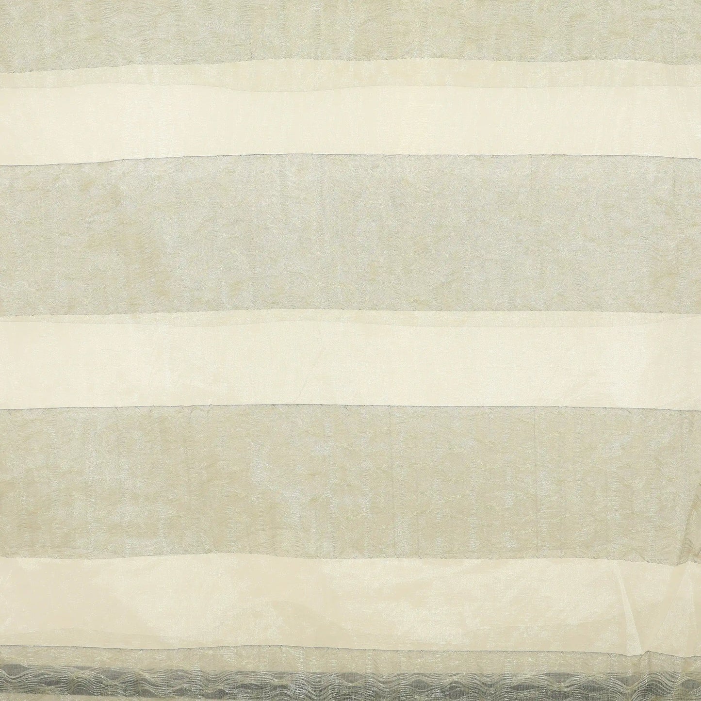 كارلا شفافة مخططة أفقيًا