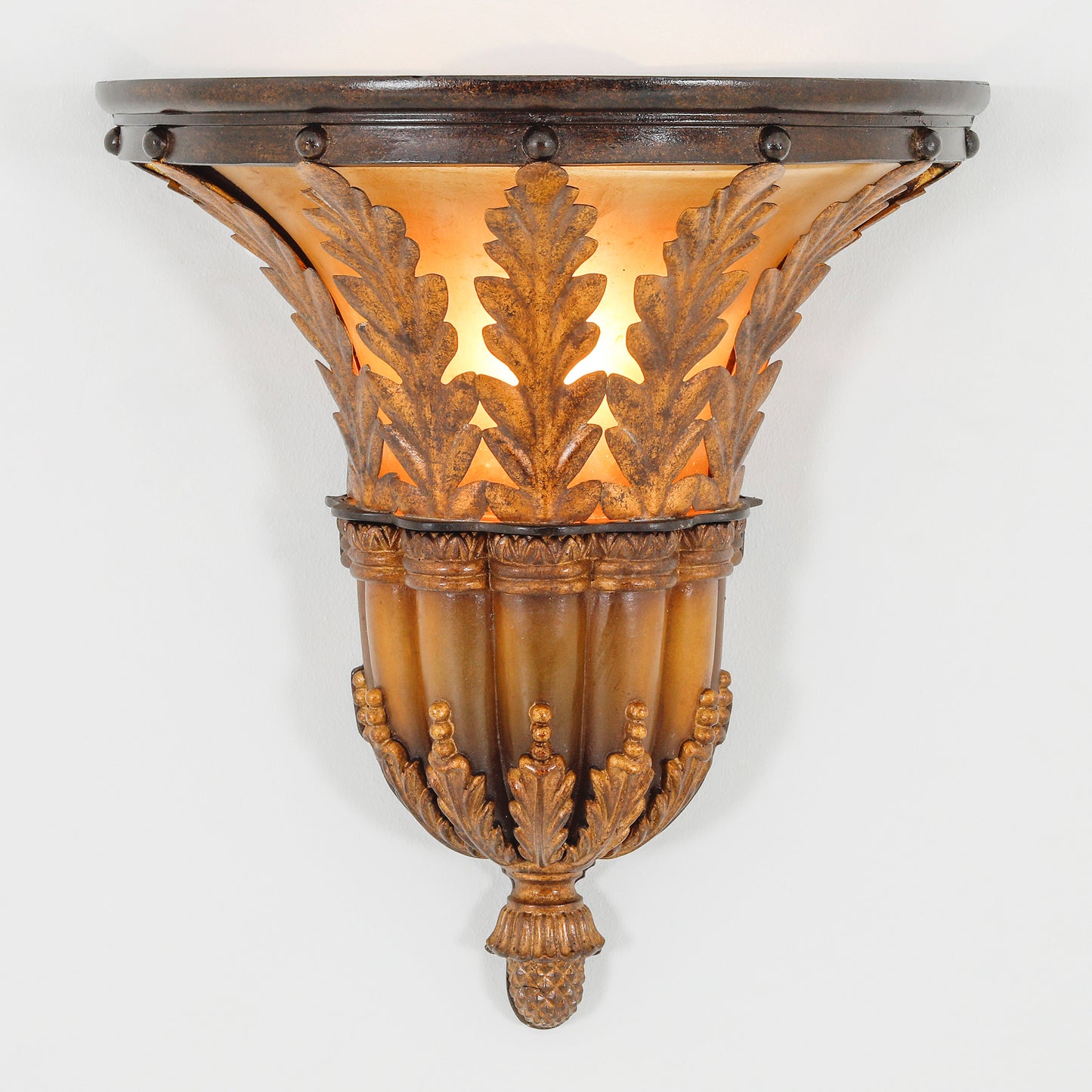 Maximus Sconce