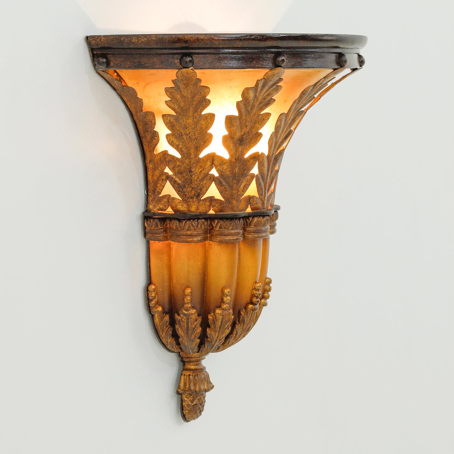 Maximus Sconce