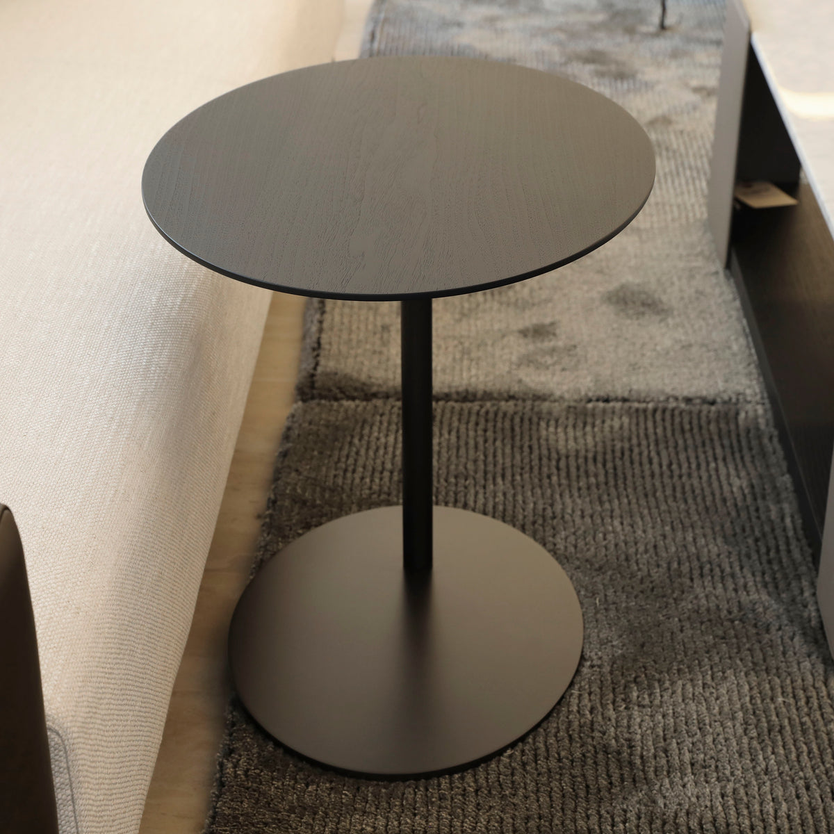 PEBBLE SIDE TABLE