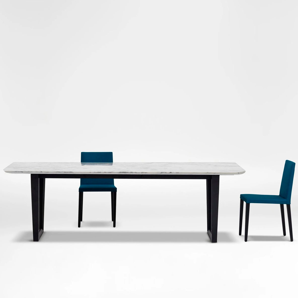 VERGE DINING TABLE & BALLET SWIVEL DINING CHAIR