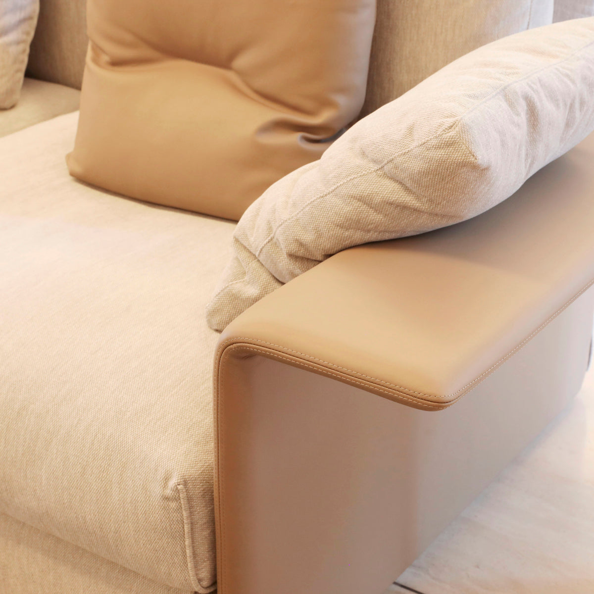 BLOOM SOFA