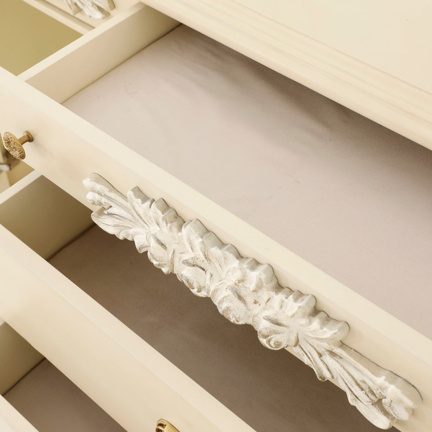 EMILE KING BED ROOM WHITE DISTRESSED ON CARVING