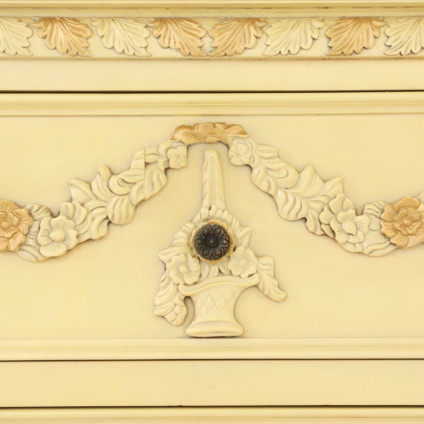 LEONERE KING BED ROOM WHITE WITH GOLD