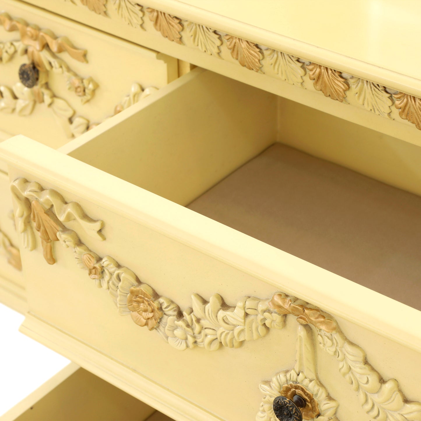LEONERE KING BED ROOM WHITE WITH GOLD